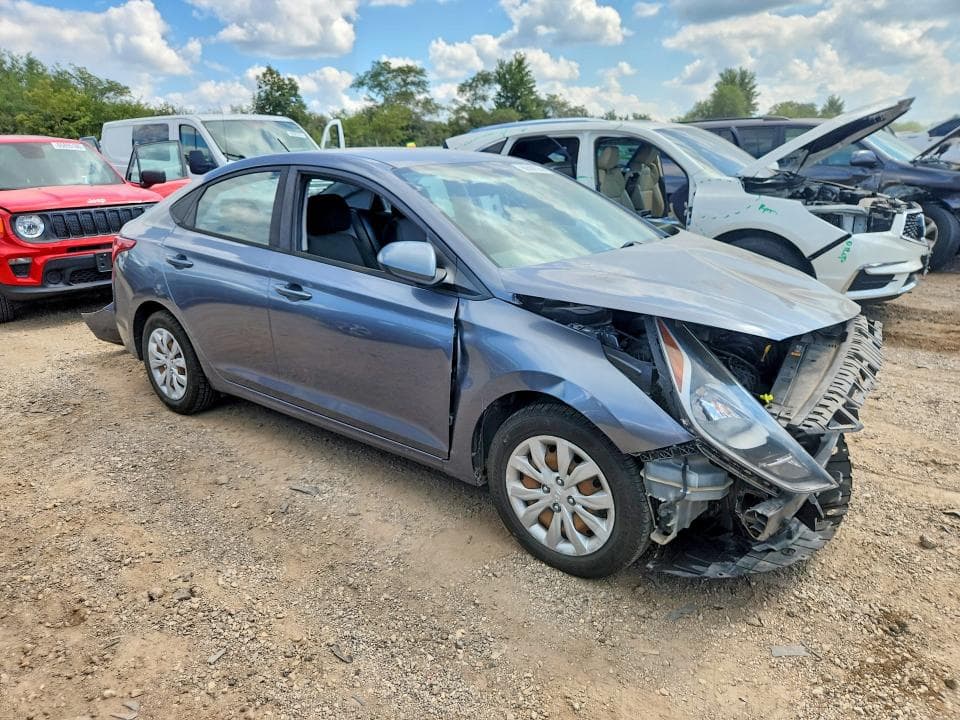 2019 HYUNDAI ACCENT SE 4