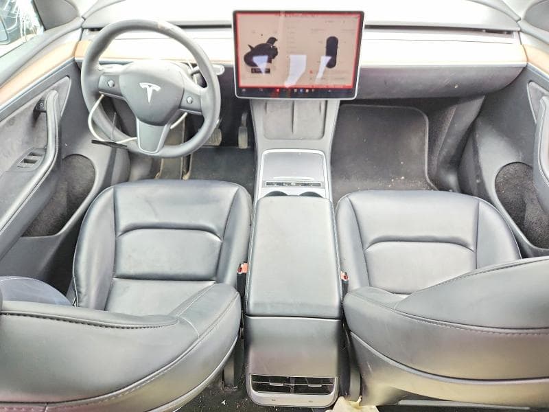 2023 TESLA MODEL Y 8