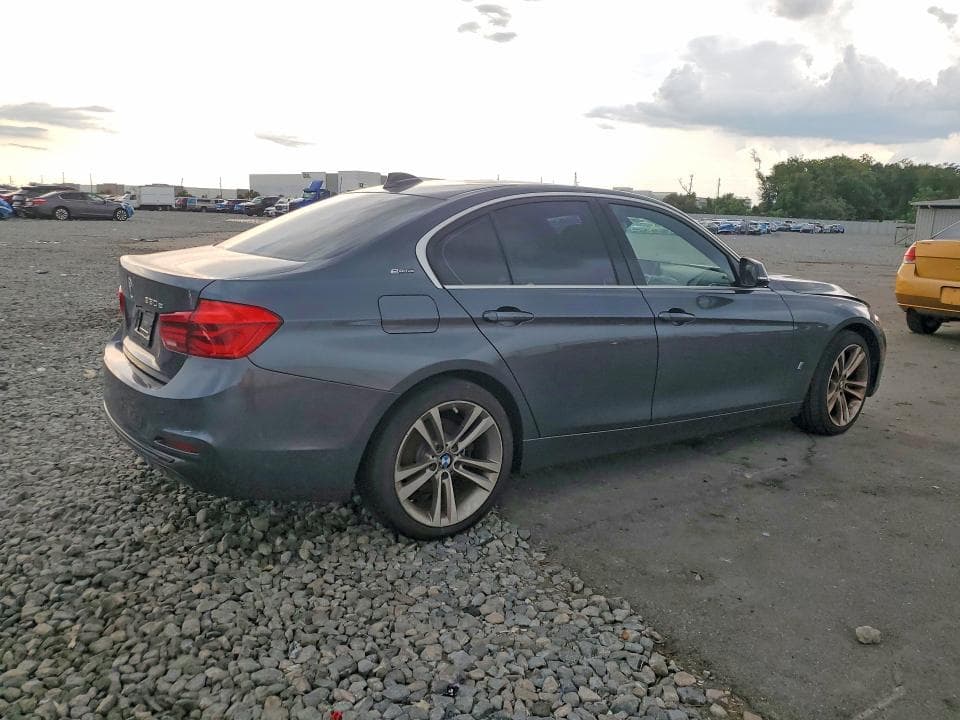 2018 BMW 330E 3