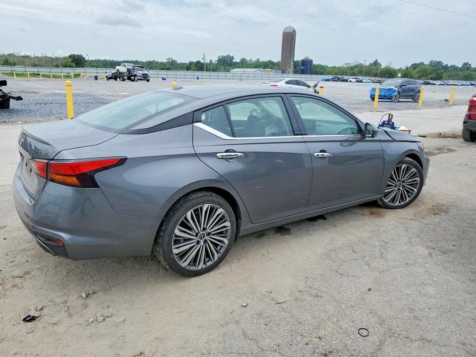 2025 NISSAN ALTIMA SL 3