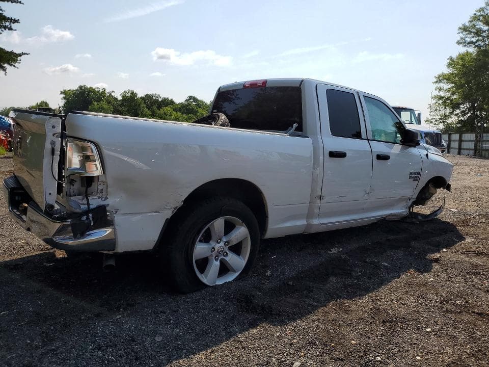 2024 RAM 1500 CLASSIC SLT 3