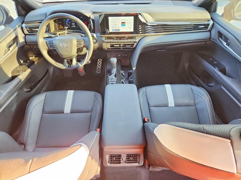 2026 TOYOTA CAMRY SE 8