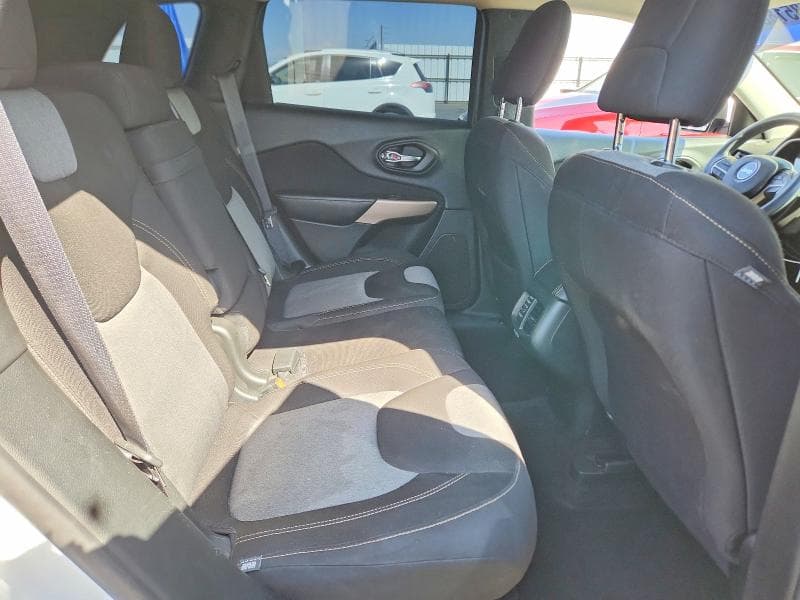 2018 JEEP CHEROKEE LATITUDE 11