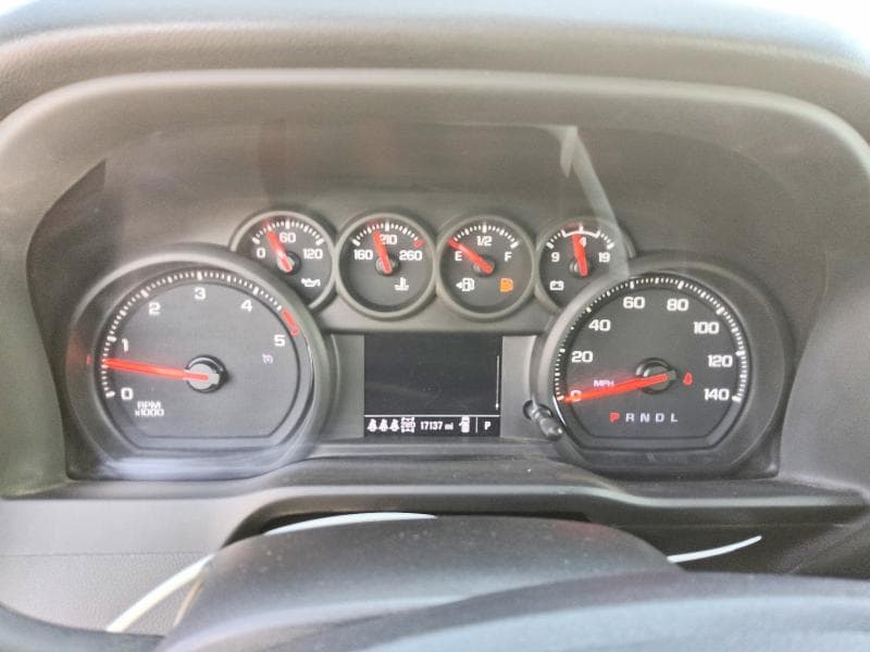 2025 CHEVROLET SILVERADO 9