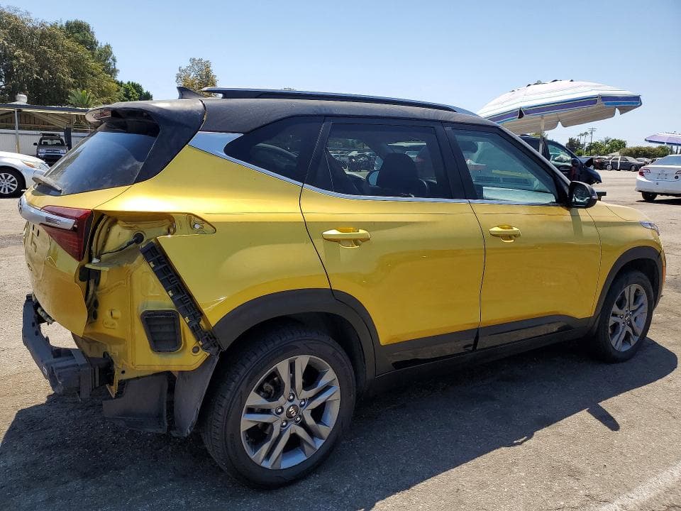 2021 KIA SELTOS S 3