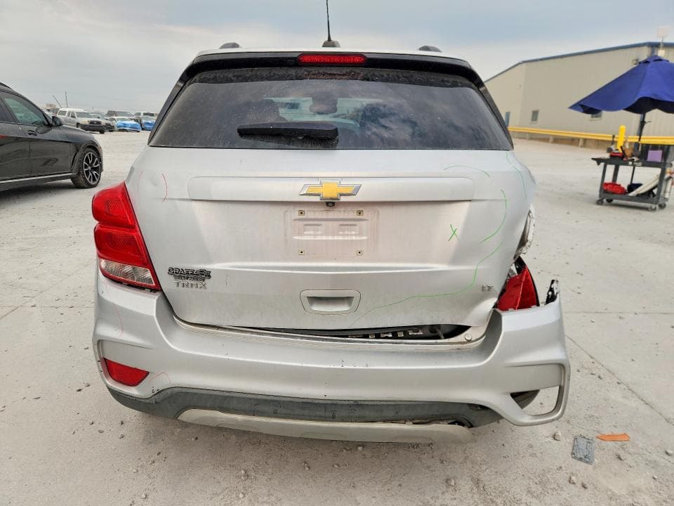 2018 CHEVROLET TRAX 1LT 6