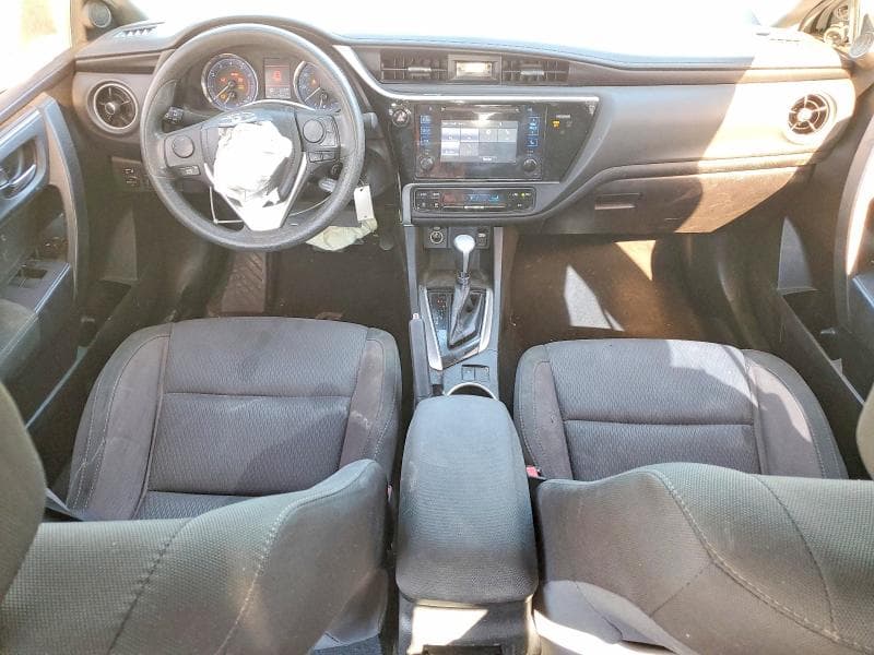 2017 TOYOTA COROLLA LE 8
