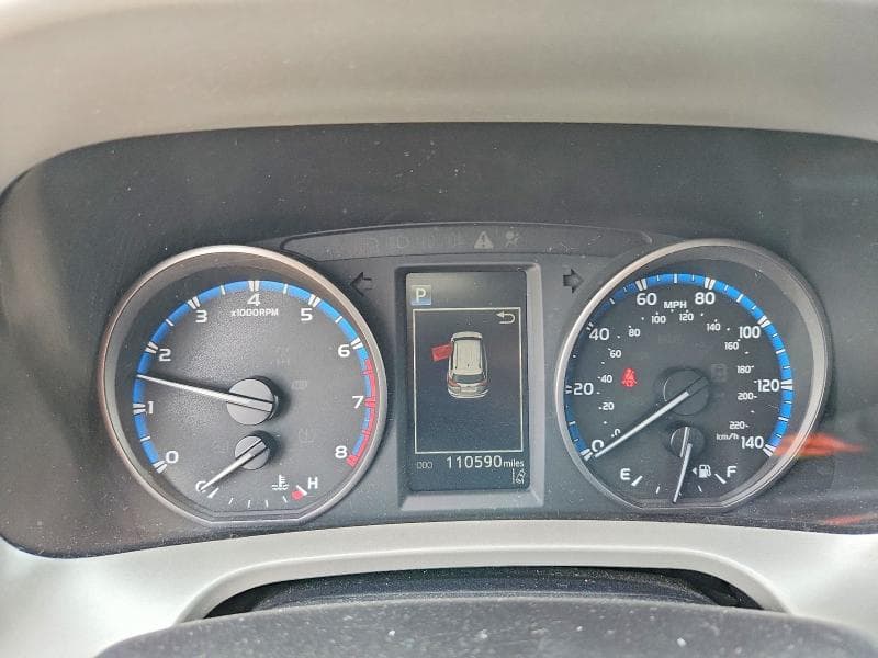 2018 TOYOTA RAV4 XLE 9