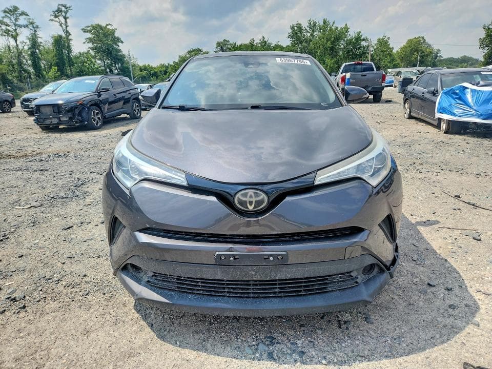 2019 TOYOTA C-HR XLE 5