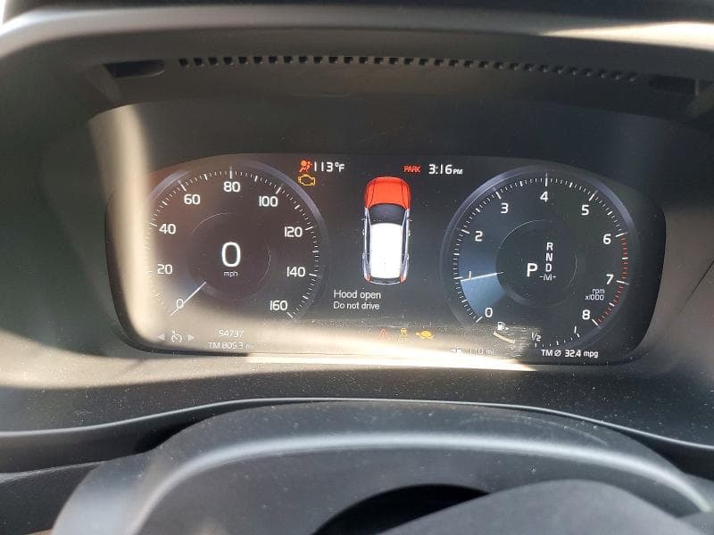 2020 VOLVO XC40 T4 MOMENTUM 9