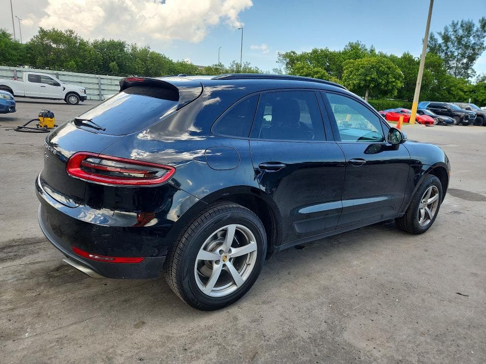 2018 PORSCHE MACAN 3