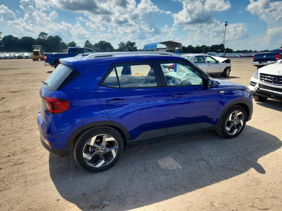 2023 HYUNDAI VENUE SEL 3