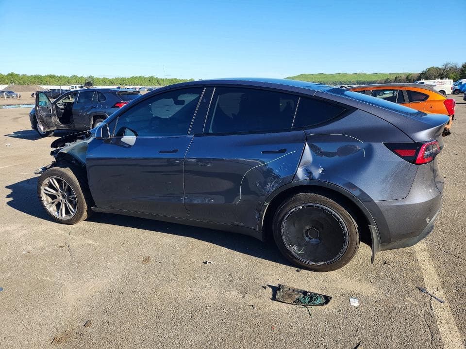 2023 TESLA MODEL Y 2