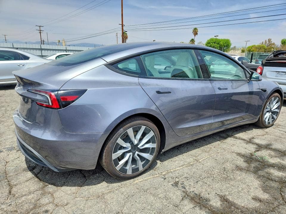 2025 TESLA MODEL 3 3