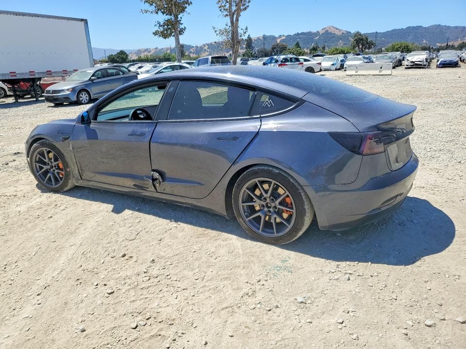 2018 TESLA MODEL 3 2