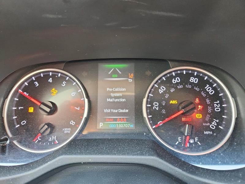 2022 TOYOTA RAV4 LE 9