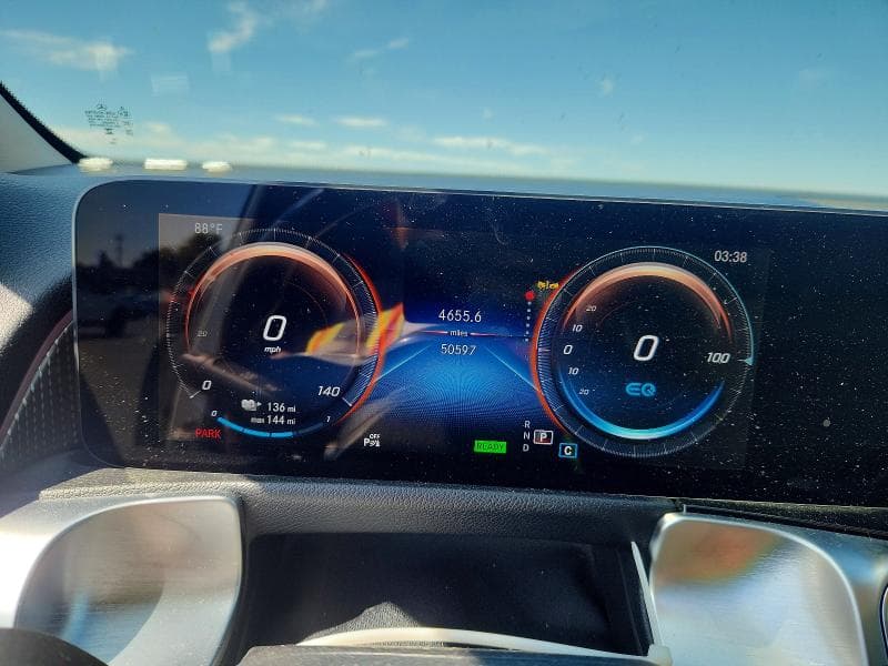 2023 MERCEDES-BENZ EQB 300 4MATIC 9