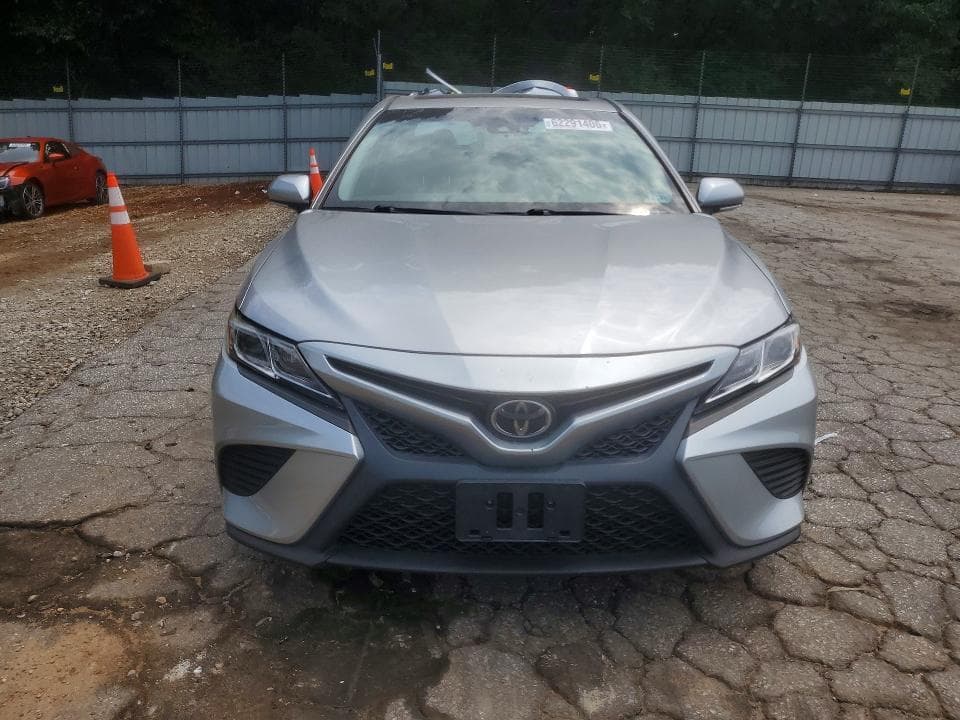 2018 TOYOTA CAMRY SE 5