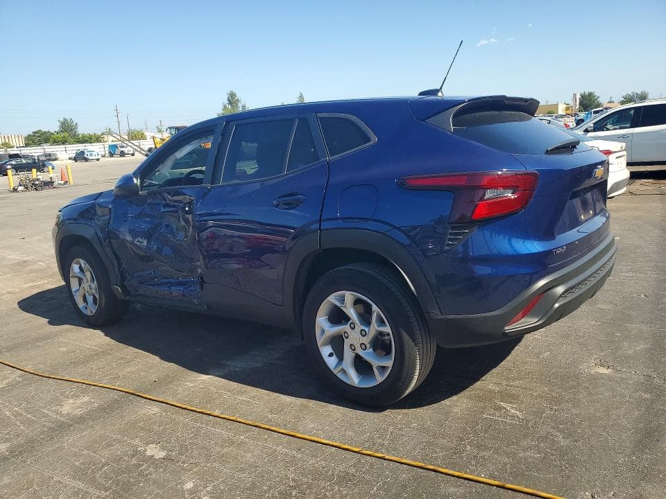 2024 CHEVROLET TRAX LS 2