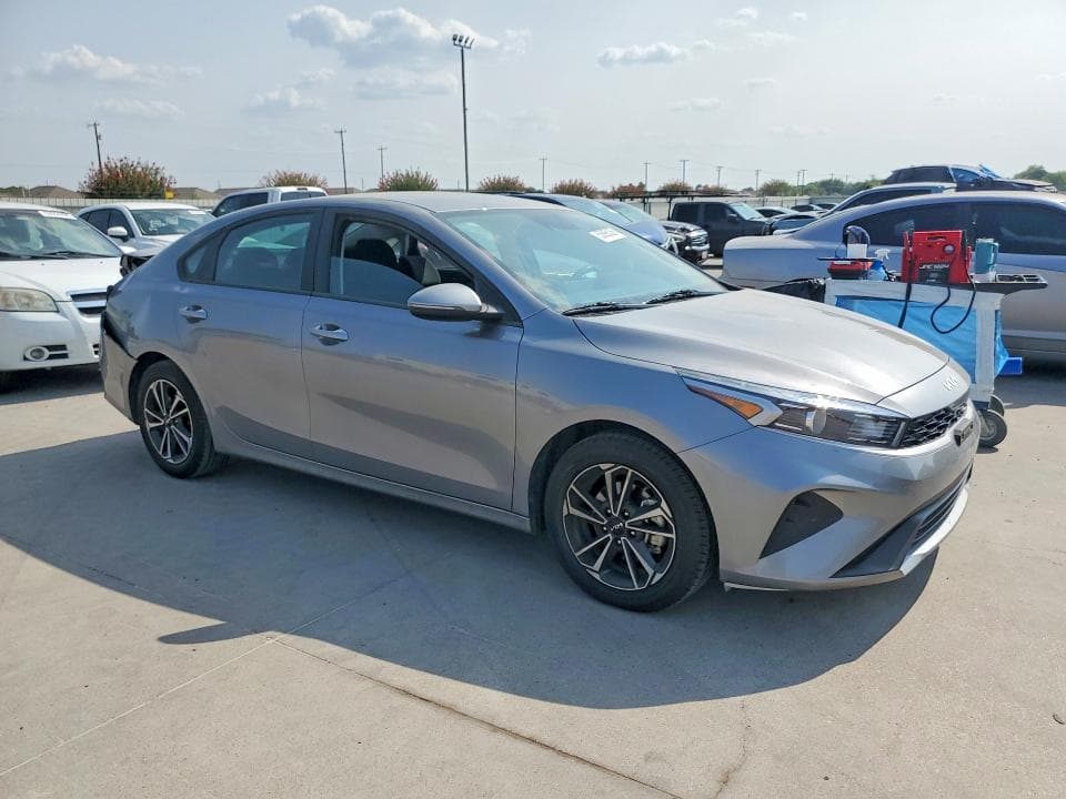 2023 KIA FORTE LXS 4