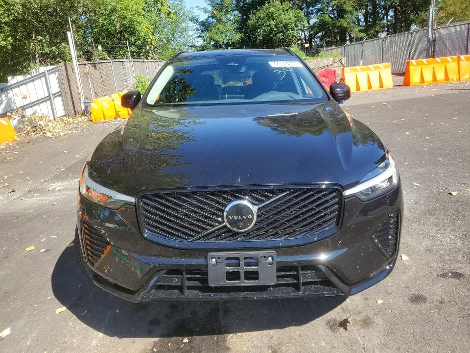 2026 VOLVO XC60 PLUS 5
