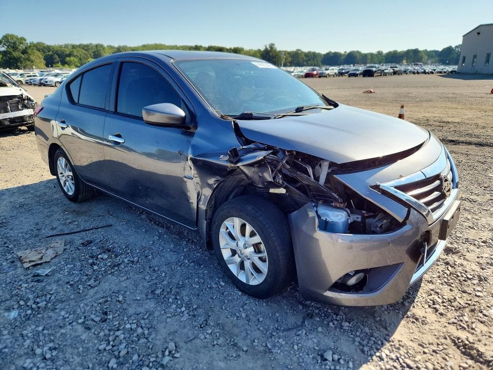 2018 NISSAN VERSA SV 4