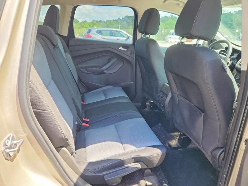 2017 FORD ESCAPE SE 11