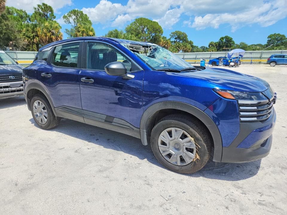 2019 NISSAN KICKS S 4