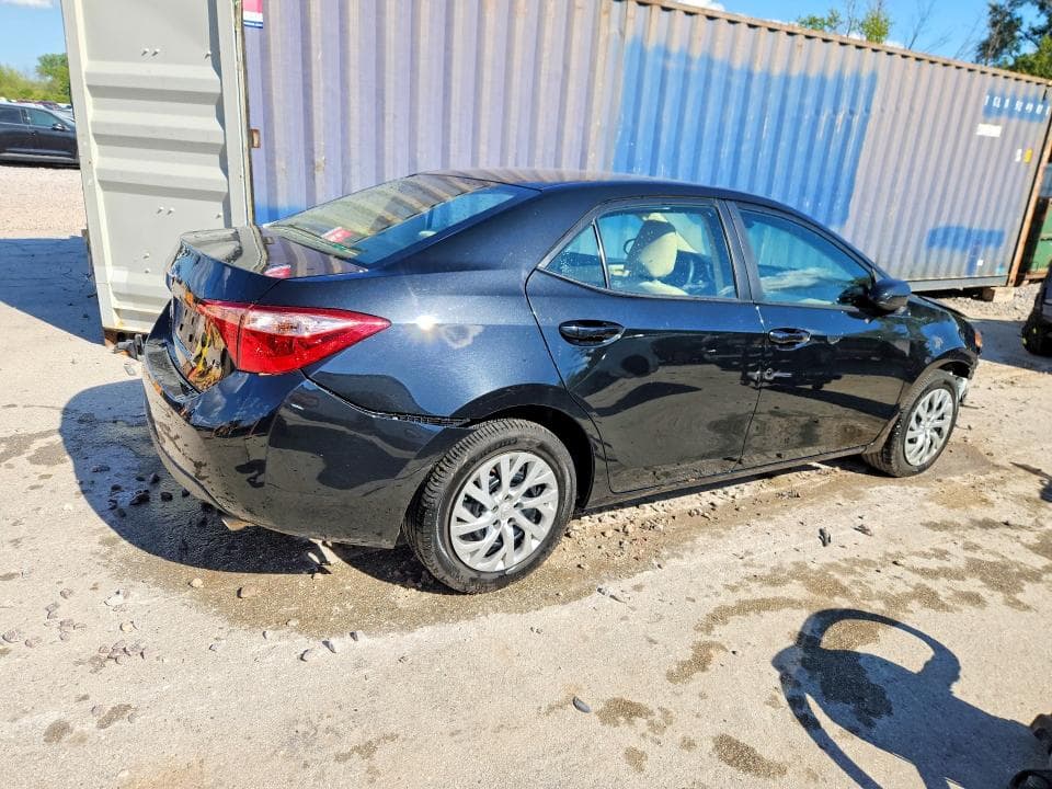 2018 TOYOTA COROLLA LE 3