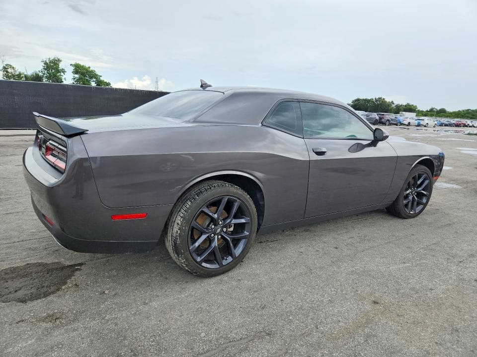 2023 DODGE CHALLENGER SXT 3