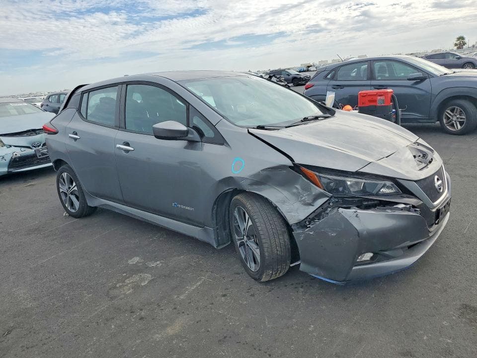 2019 NISSAN LEAF SV PLUS 4