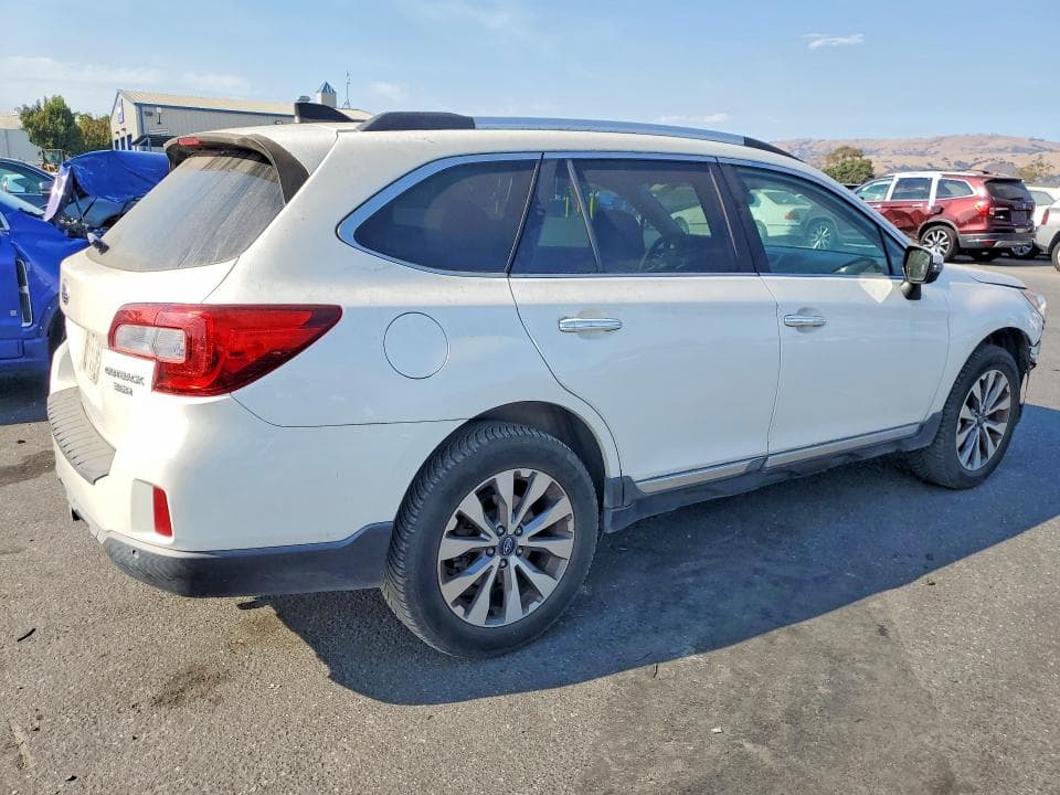 2017 SUBARU OUTBACK TOURING 3