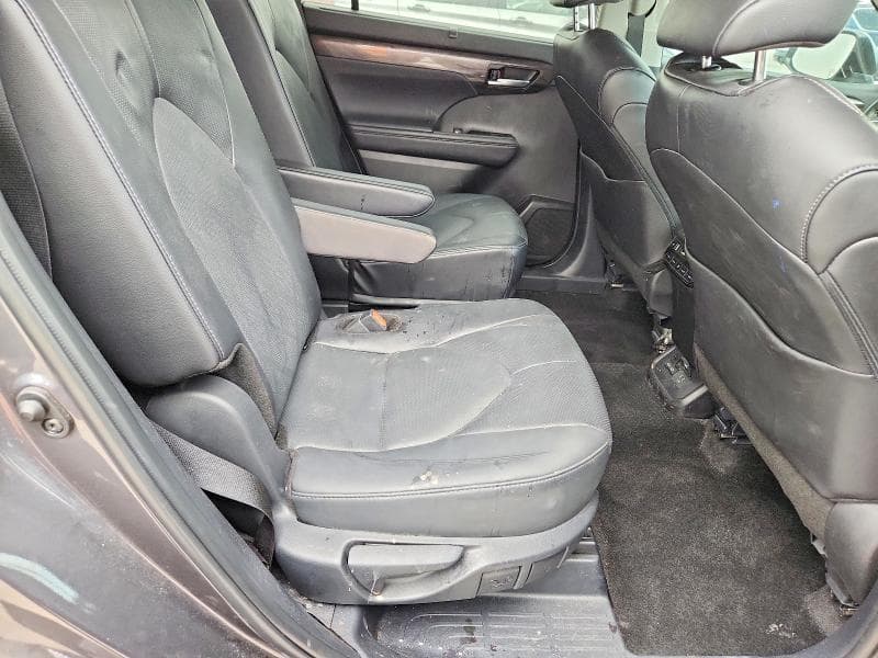 2025 TOYOTA HIGHLANDER PLATINUM 10