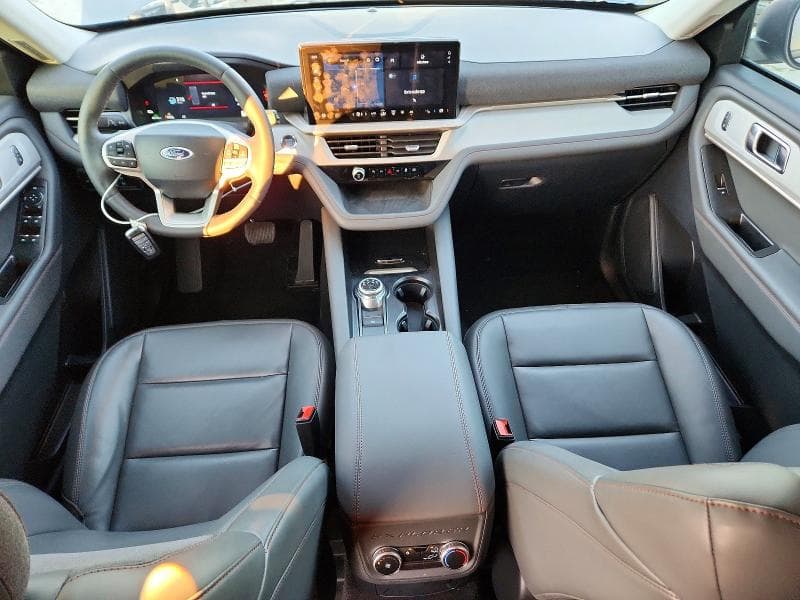 2025 FORD EXPLORER ACTIVE 8