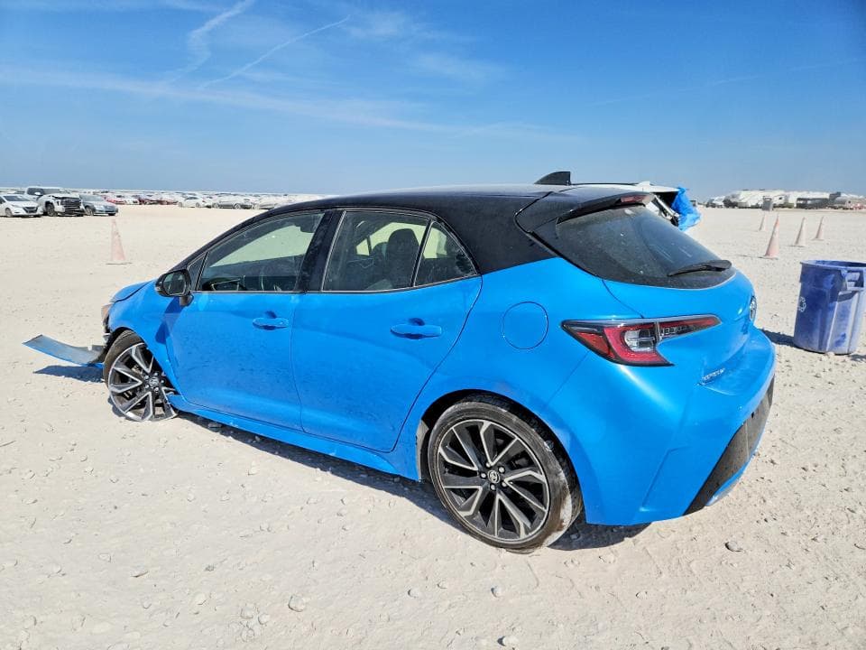 2022 TOYOTA COROLLA XSE 2