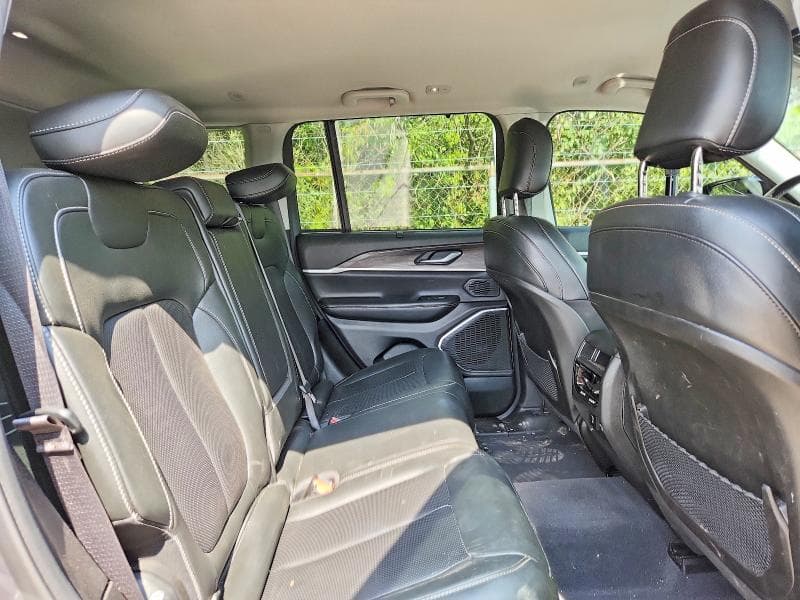 2023 JEEP GRAND CHEROKEE LIMITED 11