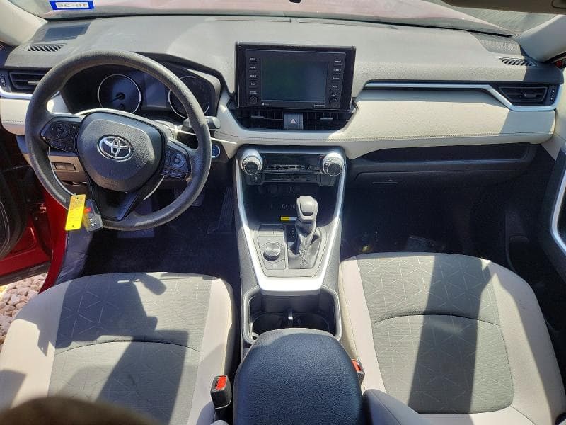 2022 TOYOTA RAV4 XLE 8