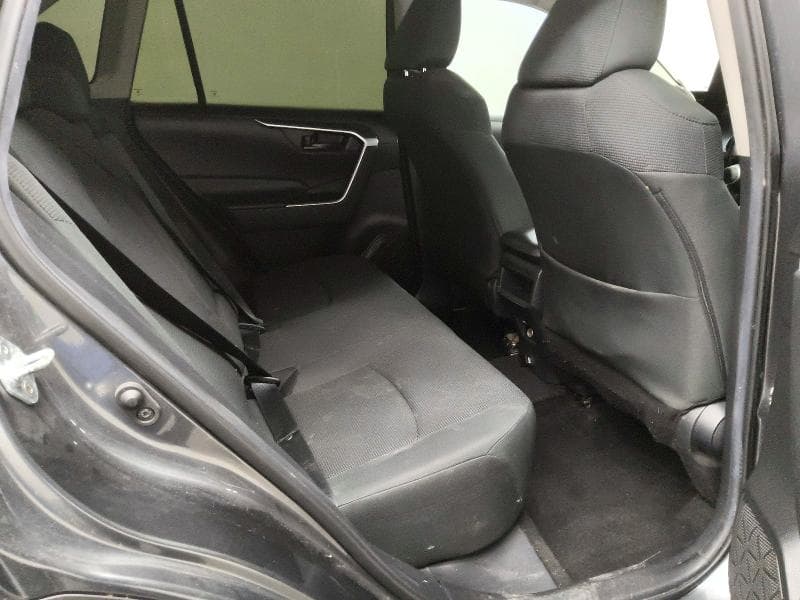 2021 TOYOTA RAV4 LE 10