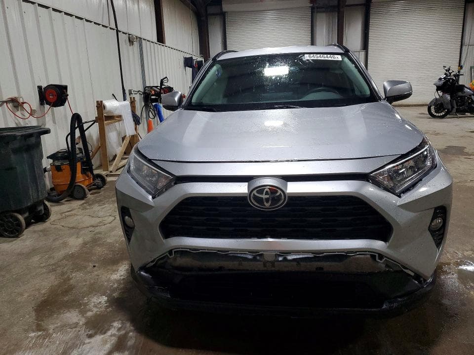 2021 TOYOTA RAV4 XLE 5