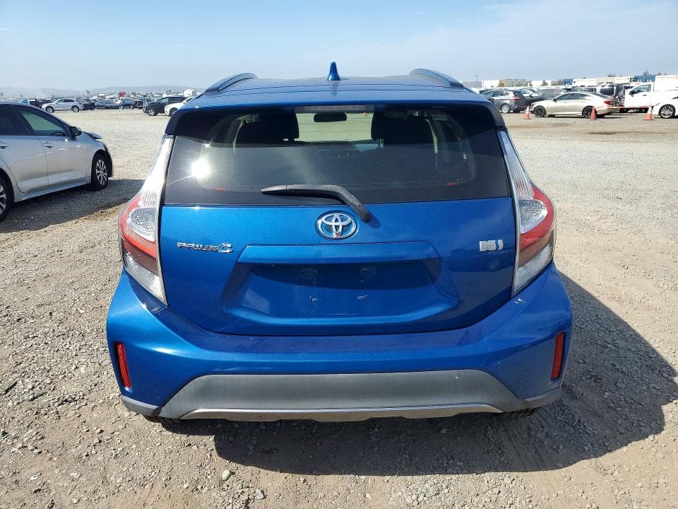 2018 TOYOTA PRIUS C THREE 6