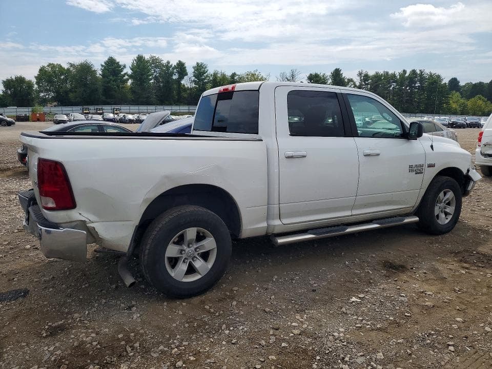 2019 RAM 1500 CLASSIC SLT 3