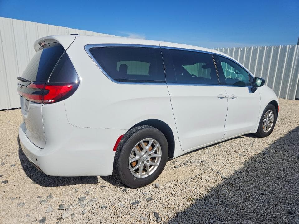 2026 CHRYSLER PACIFICA SELECT 3