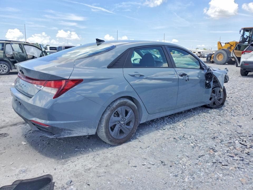 2023 HYUNDAI ELANTRA SEL 3