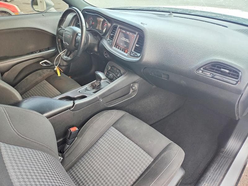2023 DODGE CHALLENGER SXT 8