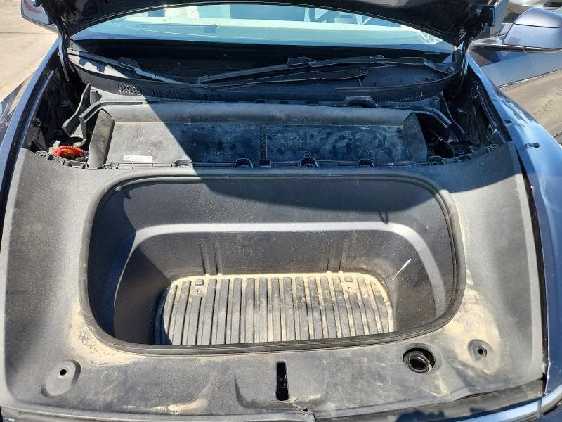 2026 TESLA MODEL  Y 11