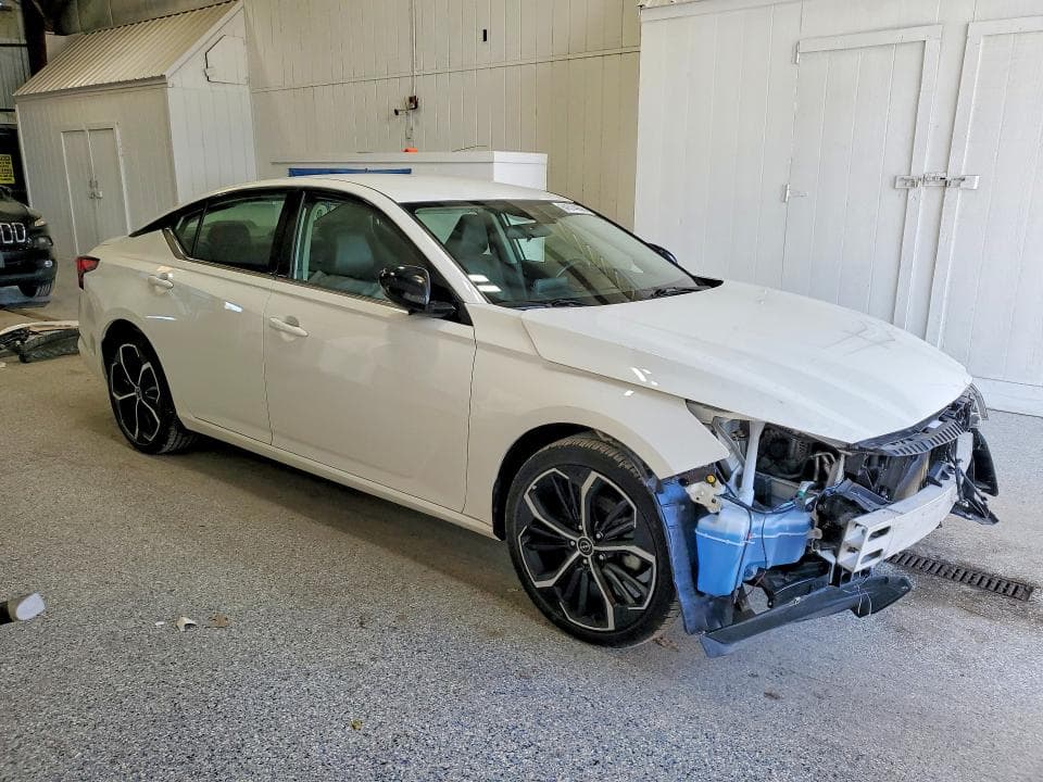 2024 NISSAN ALTIMA SR 4