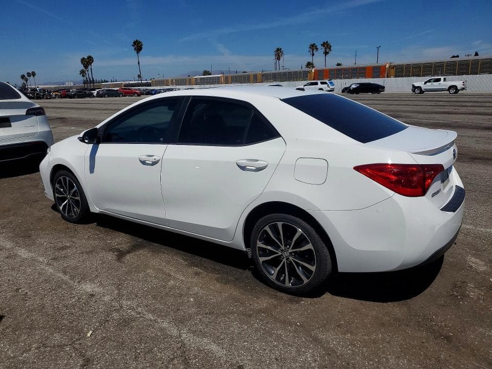 2017 TOYOTA COROLLA SE 2