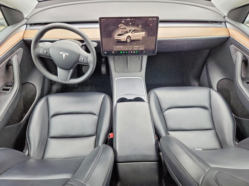 2023 TESLA MODEL Y 8