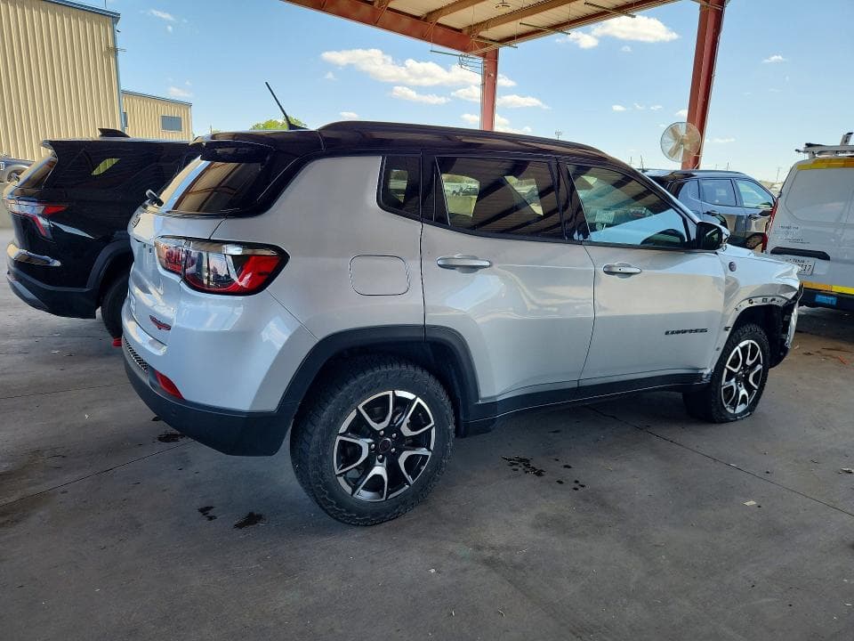 2025 JEEP COMPASS TRAILHAWK 3