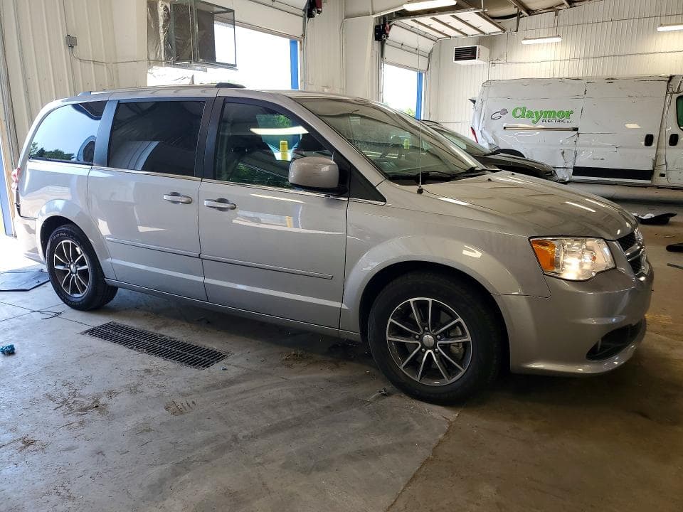 2017 DODGE GRAND CARAVAN SXT 4